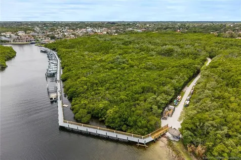 8824 SE Oak Grove Terrace Hobe Sound FL 33455