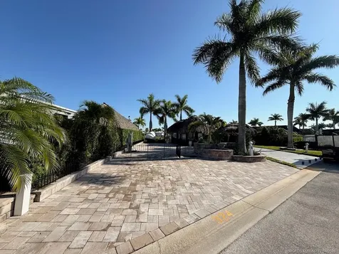 324 NW Chipshot Lane Port St Lucie FL 34986