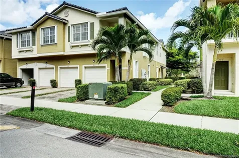 3041 SE Lexington Lakes Drive Stuart FL 34994