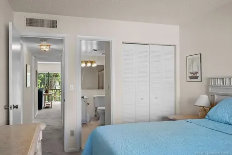 1600 NE Dixie Highway Jensen Beach FL 34957