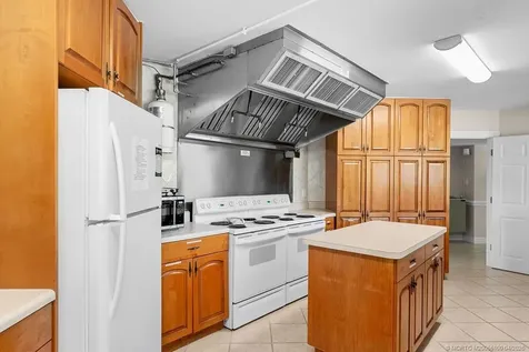1600 NE Dixie Highway Jensen Beach FL 34957