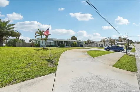 4274 NE Skyline Drive Jensen Beach FL 34957