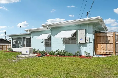 4274 NE Skyline Drive Jensen Beach FL 34957