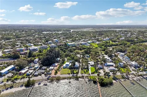 4274 NE Skyline Drive Jensen Beach FL 34957