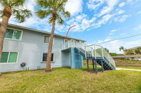 187 SE Village Drive Port St Lucie FL 34952