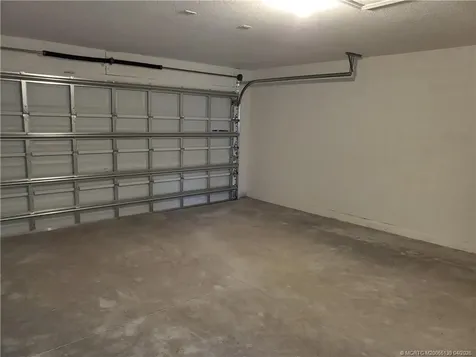 611 SW Mccomb Avenue SW Port St Lucie FL 34953