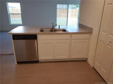 611 SW Mccomb Avenue SW Port St Lucie FL 34953