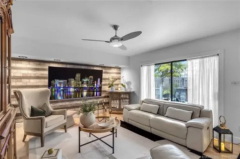 8106 SW 23rd Street North Lauderdale FL 33068