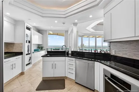 2920 SE Dune Drive Stuart FL 34996