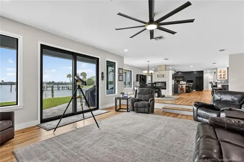 276 Bermuda Beach Drive Hutchinson Island FL 34949