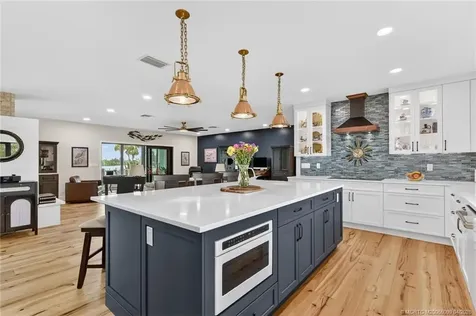 276 Bermuda Beach Drive Hutchinson Island FL 34949