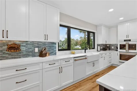 276 Bermuda Beach Drive Hutchinson Island FL 34949