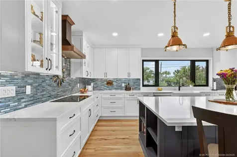 276 Bermuda Beach Drive Hutchinson Island FL 34949
