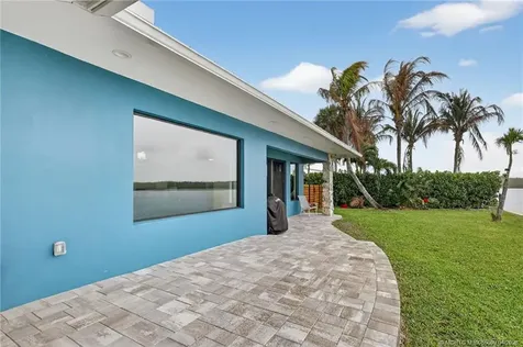 276 Bermuda Beach Drive Hutchinson Island FL 34949