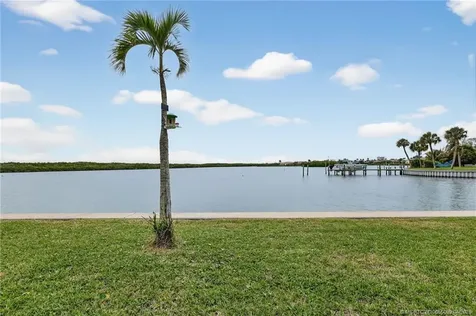 276 Bermuda Beach Drive Hutchinson Island FL 34949