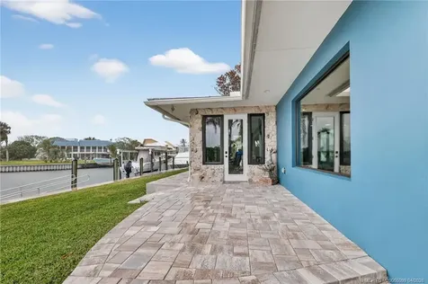 276 Bermuda Beach Drive Hutchinson Island FL 34949