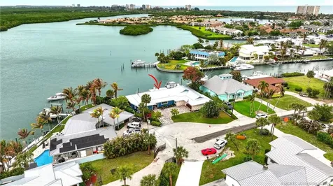 276 Bermuda Beach Drive Hutchinson Island FL 34949