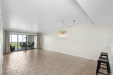529 NE Plantation Road Stuart FL 34996