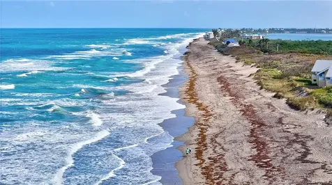 529 NE Plantation Road Stuart FL 34996