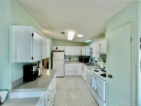 16300 SW Indianwood Circle Indiantown FL 34956