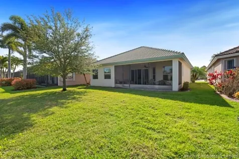 1661 NW Old Oak Terrace Jensen Beach FL 34957