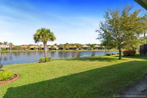 1661 NW Old Oak Terrace Jensen Beach FL 34957