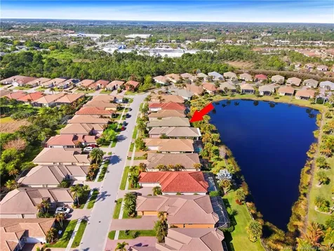 1661 NW Old Oak Terrace Jensen Beach FL 34957