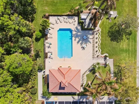 1661 NW Old Oak Terrace Jensen Beach FL 34957