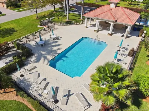 1661 NW Old Oak Terrace Jensen Beach FL 34957