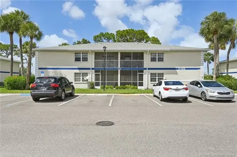 1506 SE Royal Green Circle Port St Lucie FL 34952