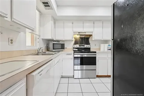 1506 SE Royal Green Circle Port St Lucie FL 34952