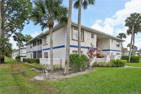 1506 SE Royal Green Circle Port St Lucie FL 34952