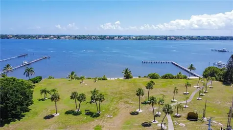 1800 SE Saint Lucie Boulevard Stuart FL 34996
