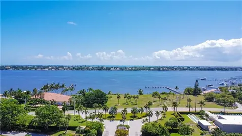 1800 SE Saint Lucie Boulevard Stuart FL 34996