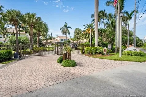 107 Pepper Lane Jensen Beach FL 34957