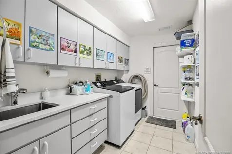340 SE Saint Lucie Boulevard Stuart FL 34996