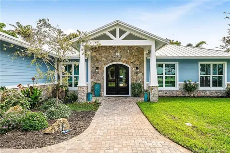 305 SE Flamingo Avenue Stuart FL 34996