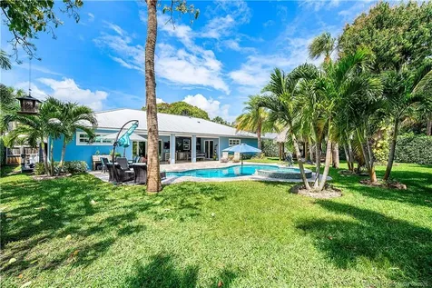 305 SE Flamingo Avenue Stuart FL 34996