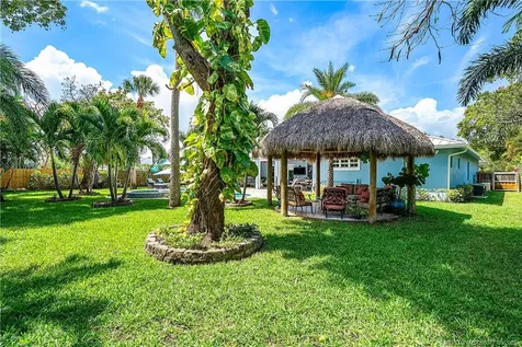 305 SE Flamingo Avenue Stuart FL 34996