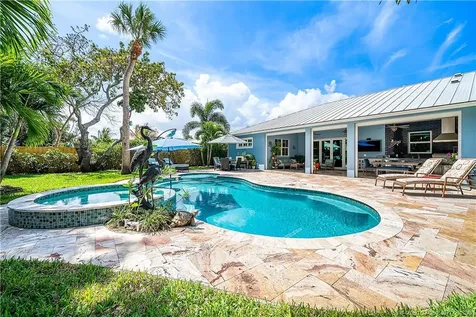305 SE Flamingo Avenue Stuart FL 34996