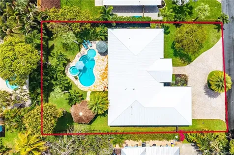305 SE Flamingo Avenue Stuart FL 34996