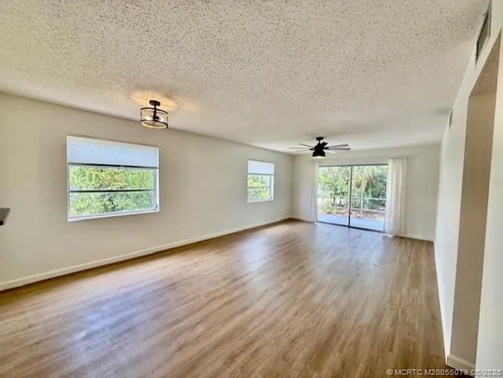 2950 SE Ocean Boulevard Stuart FL 34996