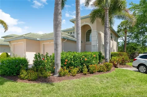 1527 SE Prestwick Lane Port St Lucie FL 34952