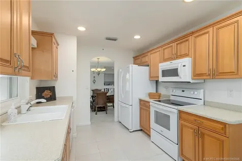 1527 SE Prestwick Lane Port St Lucie FL 34952