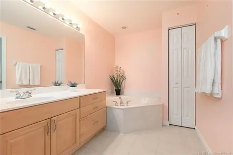 1527 SE Prestwick Lane Port St Lucie FL 34952