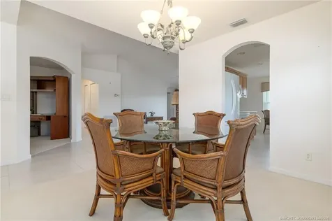 1527 SE Prestwick Lane Port St Lucie FL 34952