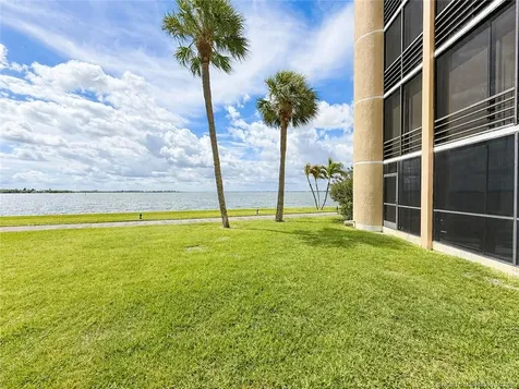 3432 NE Causeway Boulevard Jensen Beach FL 34957