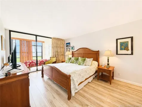3432 NE Causeway Boulevard Jensen Beach FL 34957