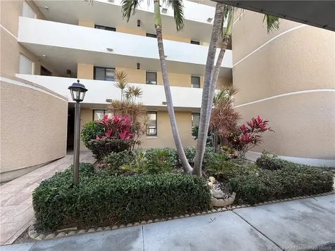 3432 NE Causeway Boulevard Jensen Beach FL 34957