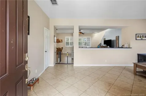 5805 NW Breezy Brook Court Port St Lucie FL 34986